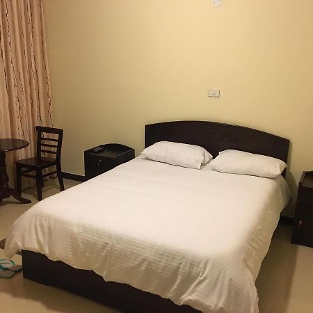 Cheers Bed&Breakfast Addis Abeba Buitenkant foto