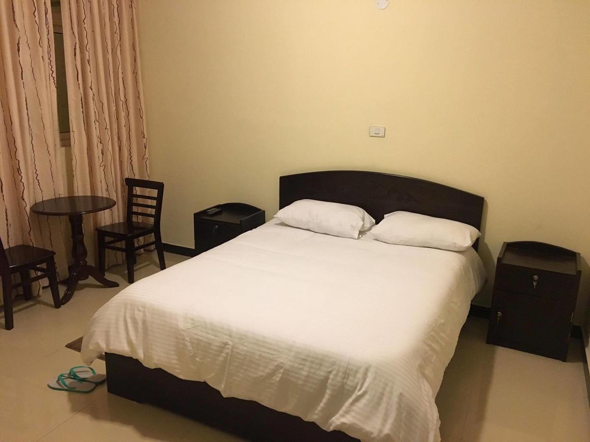 Cheers Bed&Breakfast Addis Abeba Buitenkant foto